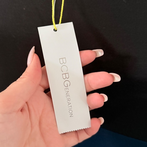 BCBG Generation Skirt size (M) BNWT - Picture 4 of 4